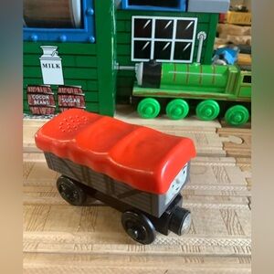 Rare Vintage Giggling Troublesome Truck Thomas Tank Wooden Railway- Giggles!!!!
